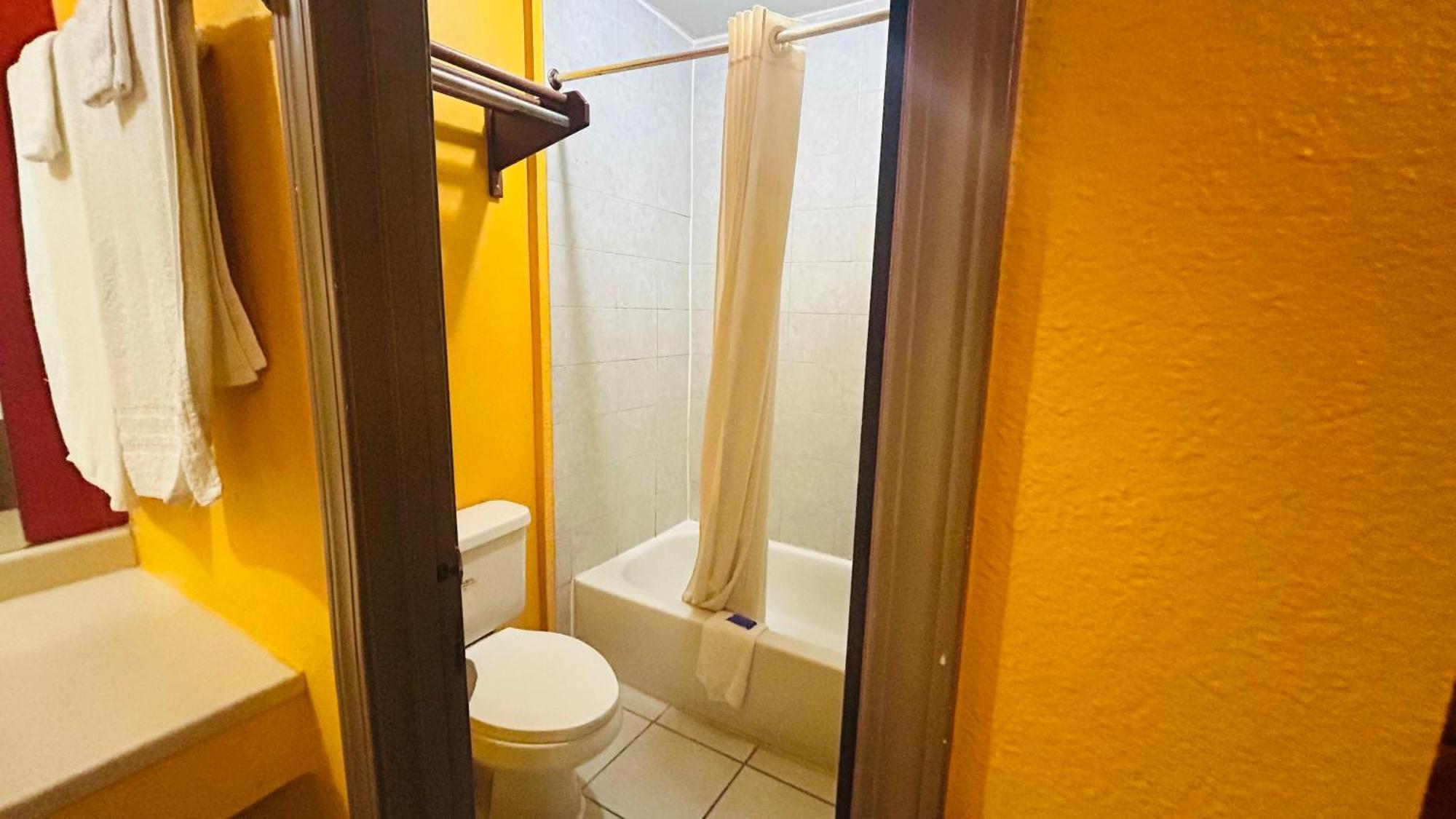 Relax Inn By Oyo Sulphur Hwy 90 Exterior foto
