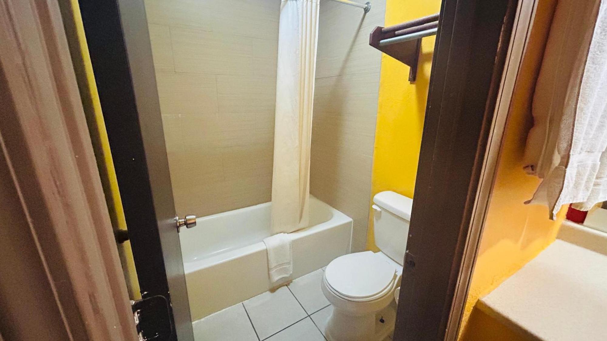 Relax Inn By Oyo Sulphur Hwy 90 Exterior foto